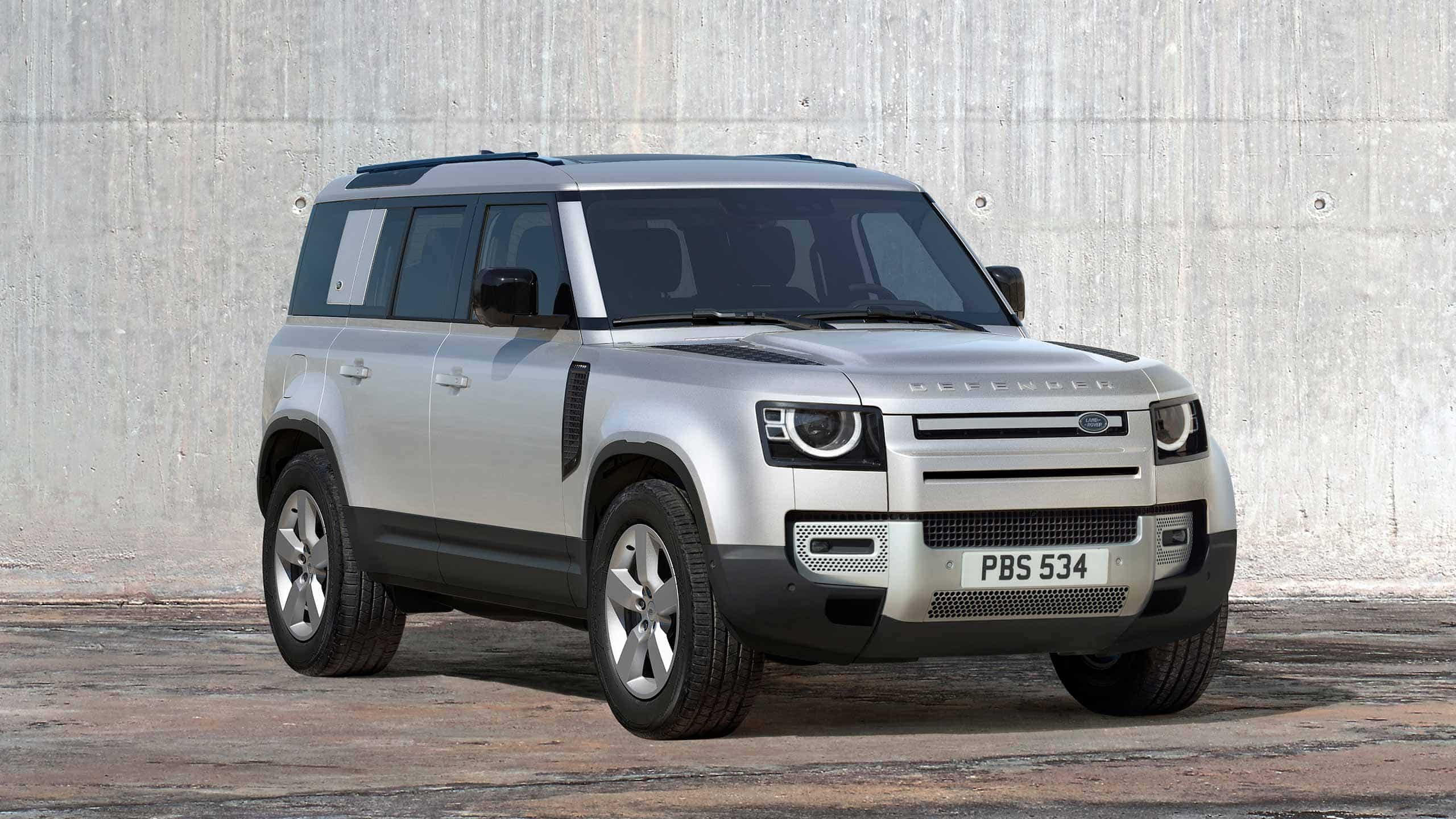 Range Rover Defender in silver